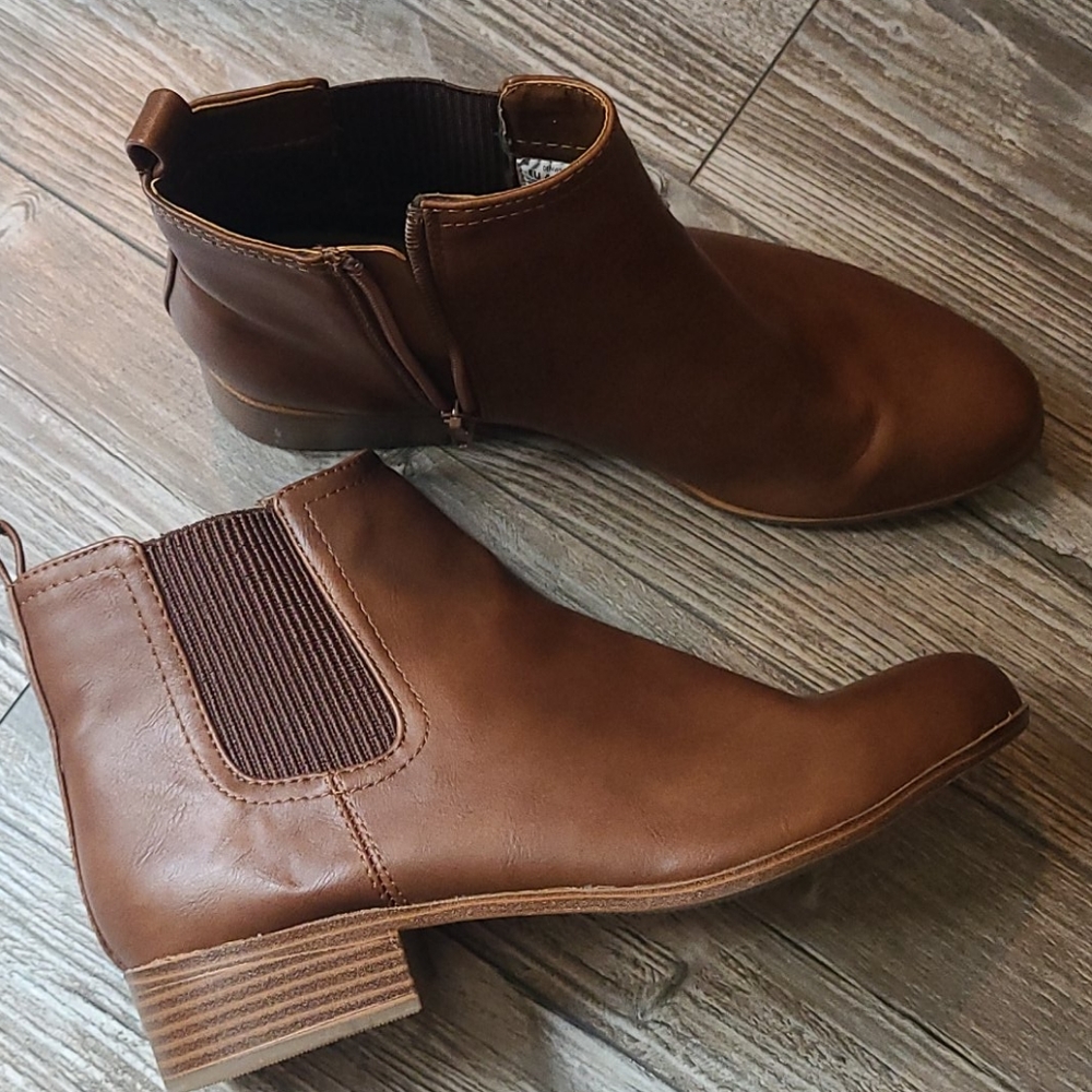 Brown ankle boots